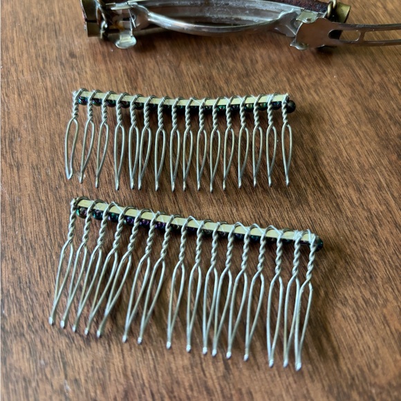 3 for $20 Vintage Style Hair Comb Set with matching barette - Picture 6 of 7